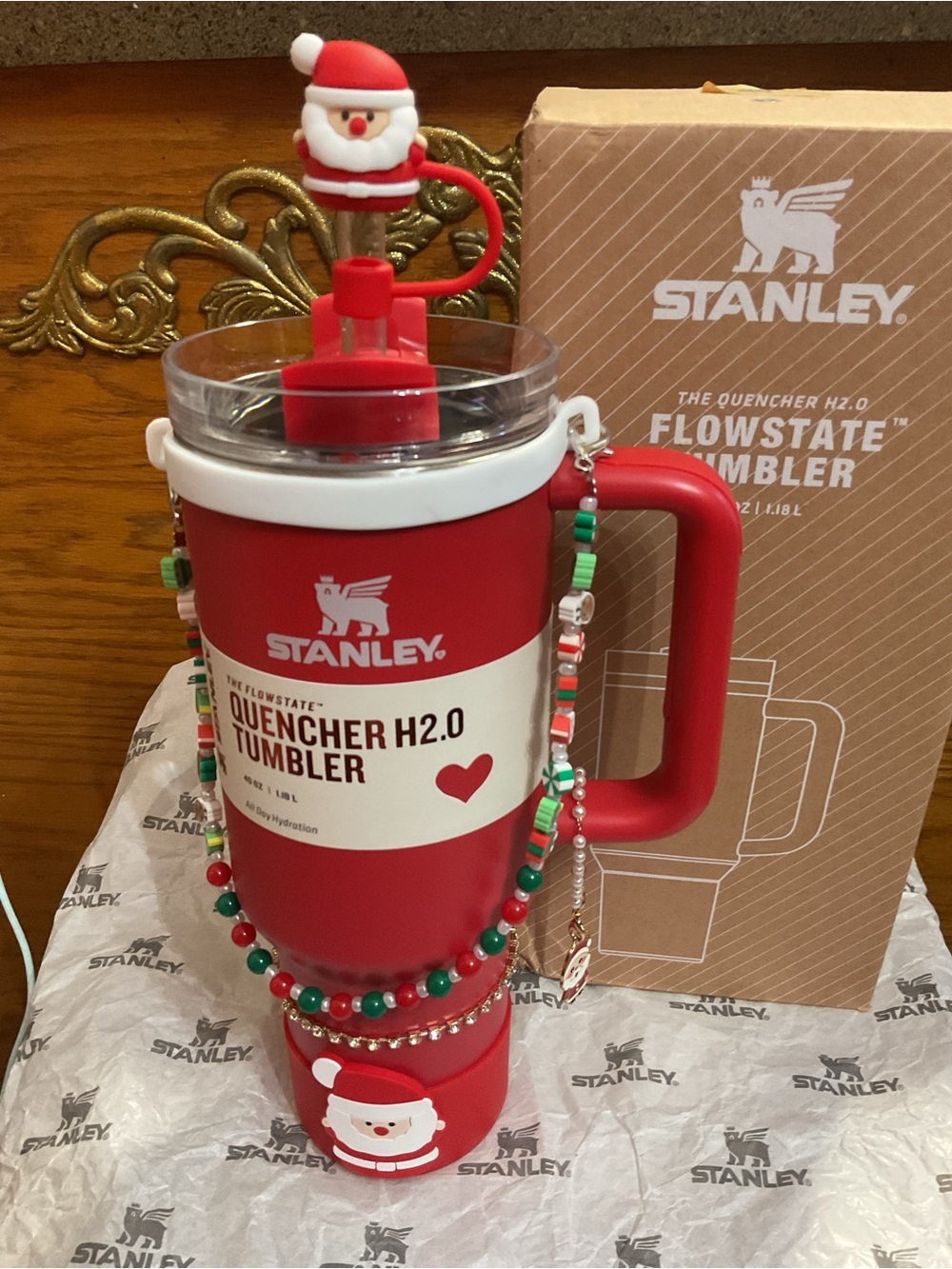 Stanley Red Quencher H2.0 Tumbler with Festive Accents